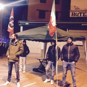 Emergenza sicurezza a Montecatini, presidio serale di CasaPound in Piazza del Popolo