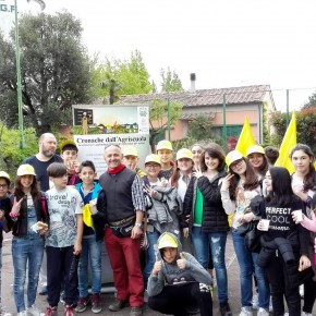 SCUOLE. NEI VIVAI PISTOIESI A SCOPRIRE L'ALBERO CHE SI TOSA E LA NEBBIA