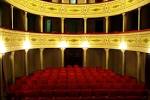 Al via la Stagione di Prosa del Teatro dei Rassicurati di Montecarlo Già disponibili gli abbonamenti con uno “speciale giovani” a 32 euro Sette spettacoli di eccellenza con grandi nomi del teatro, della televisione e della musica