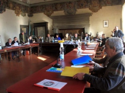 Il primo consiglio comunale tra molte facce nuove e volti conosciuti. Le nomine degli assessori, i subentri in consiglio, i membri delle commissioni.