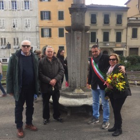 Una panchina per non dimenticare la violenza sulle donne, nella giornata a loro dedicata