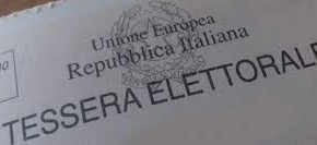 Ufficio elettorale del Comune di Chiesina Uzzanese.Ritiro tessere elettorali.