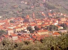 Pescia lunedì 3 giugno. Cartoleria Alma presentazione della mostra fotografica: “Dal fiume alla nuova Cattedrale. Percorsi visivi”.