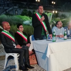 Tanti fedeli all’incontro a Collodi con il nuovo vescovo di Lucca Giulietti, organizzato dal comune di Pescia e dalla Fondazione Carlo Collodi