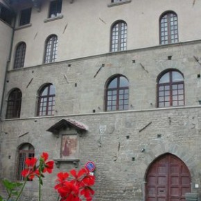 Palagio martedi 8 Ottobre. Incontro a Pescia promosso dall’amministrazione comunale Tante idee per la scuola del futuro