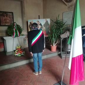 Il Comune di Pescia commemora i caduti di tutte le guerre     Giurlani “Il nostro pensiero a chi ha perso la vita per la libertà”