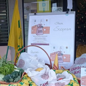 ‘SPESA SOSPESA DEL CONTADINO’. GRANDE RISPOSTA DEI PISTOIESI     Coldiretti: la solidarietà è nella tradizione degli agricoltori  Oggi donazione a Caritas e a Raggi di Speranza alla stazione