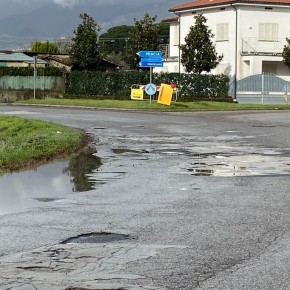 Il Comune di Pescia scrive alla Provincia di Pistoia “ Troppe buche nelle strade provinciali, è sempre più pericoloso percorrerle”