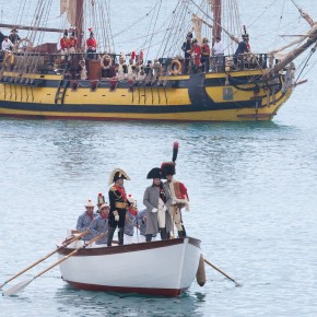 L'alzabandiera dà il via all'anno di festeggiamenti per il Bicentenario di Napoleone all'Isola d'Elba