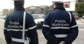 Continuano i controlli della Polizia Municipale a Pescia Ritirata una patente a uno straniero, era falsa