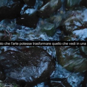 3 APRILE | SPETTACOLO TEATRALE NELLA LUCE Passeggiata di contatto con le erbe, il territorio, il teatro di e con Nina Ferretti e Cecilia Lattari.