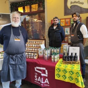 “Olio in Sala”: buona la prima, ora si lavora per dare continuità alla manifestazione Soddisfatti produttori e ristoratori, che chiedono di anticipare di un mese la prossima edizione