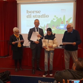 FONDAZIONE CARIPT: 200MILA EURO PER BORSE DI STUDIO Nuovo bando per incentivare la frequenza scolastica di giovani meritevoli