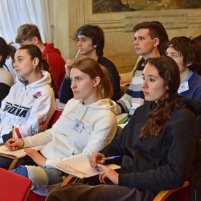 NUOVO BANDO PER L’ACCADEMIA GIOVANI PER LA SCIENZA Fondazione Caript offre l’opportunità a 12 studenti di scuole superiori di partecipare a titolo gratuito a un percorso di alta formazione con tante iniziative