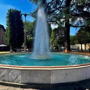 Pescia. Inaugurato il restauro della vasca di Piazza Matteotti.