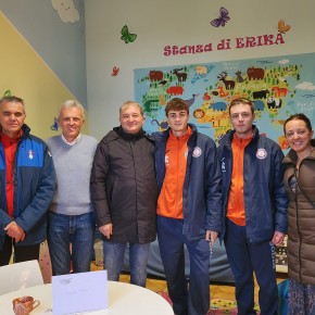 Donazione dell' Associazione Sportina Dilettantistica MONTALBANO CECINA al Centro Affidi della SdS Valdinievole