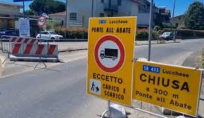 Pescia Cambia “La giunta Franchi esce dal letargo e scopre gli ingorghi di Ponte all’Abate. Evviva”